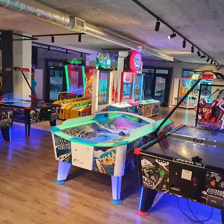 アパート Z Aquaparkiem Belmare 519 ミエンジズドロイェ